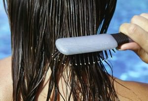 brush wet hair