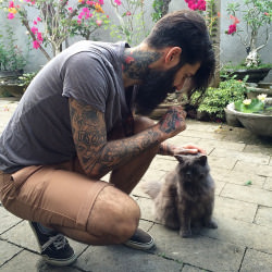 men who are obsessed with cats 