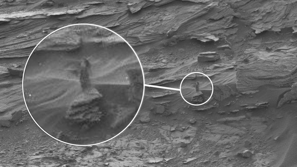 woman figure spotted on Mars
