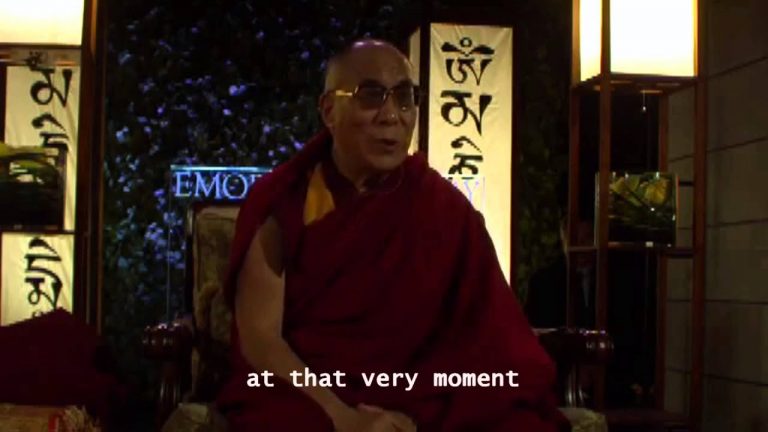 The Dalai Lama Shows us all How to Live in the Present