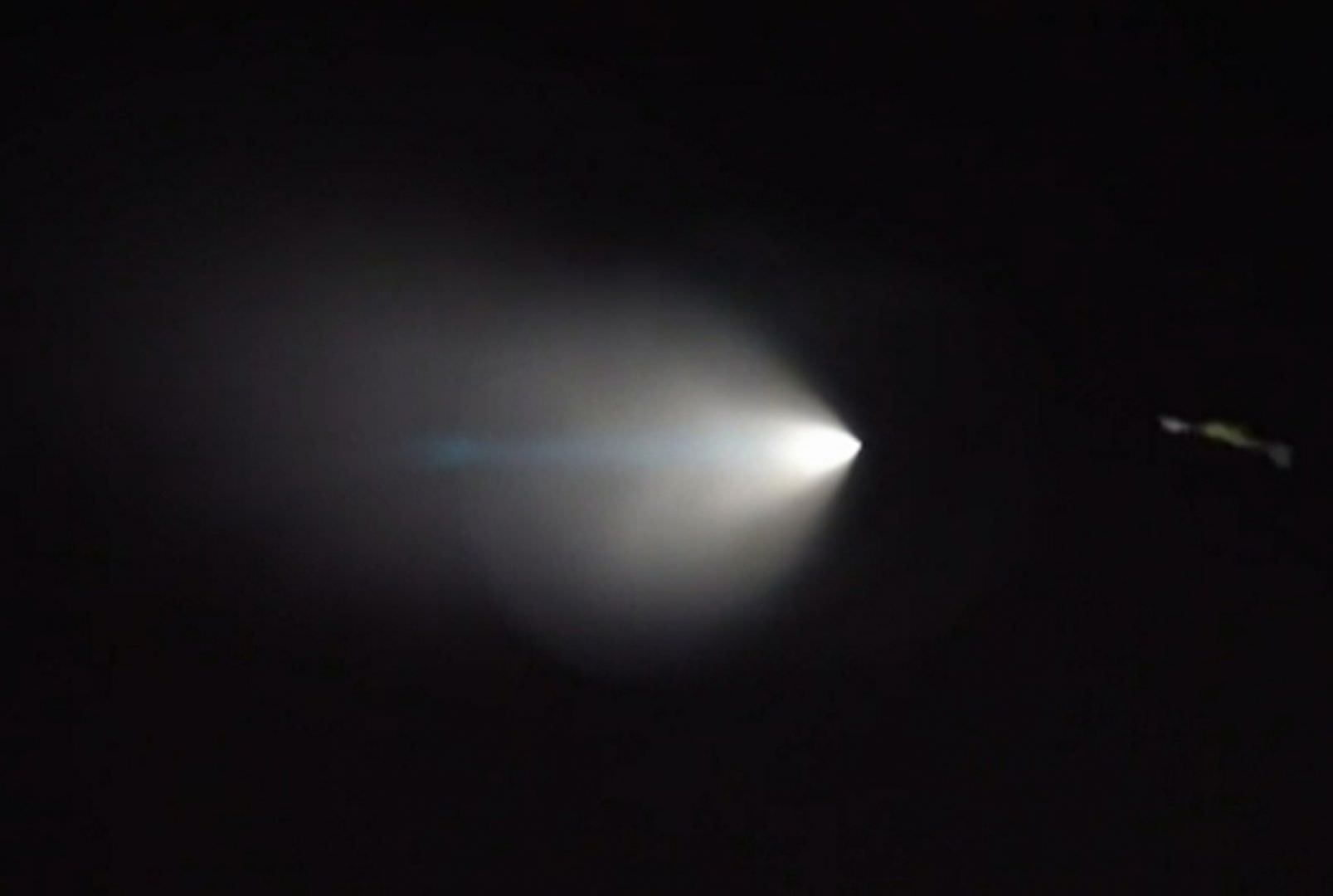 Mysterious Bright Lights Seen In California…Could It Be Extraterrestrial?