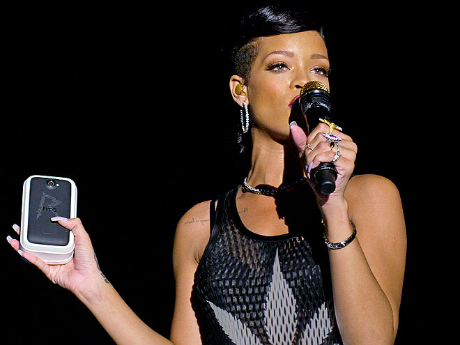 53 Rihanna Lyrics That Would Make Great Instagram and SnapChat Captions