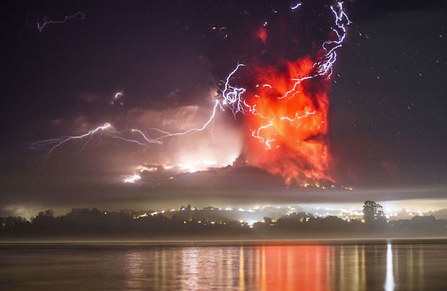 11 Astounding Photos From Last Year’s Volcano Eruption In Chile That Will Send Shivers Down Your Spine!
