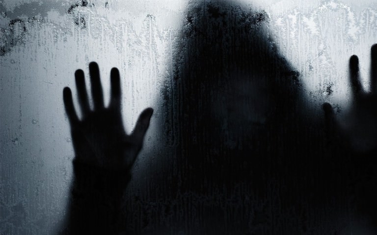 These 14 Two-Sentence Horror Stories Will Scare the Pants Off You