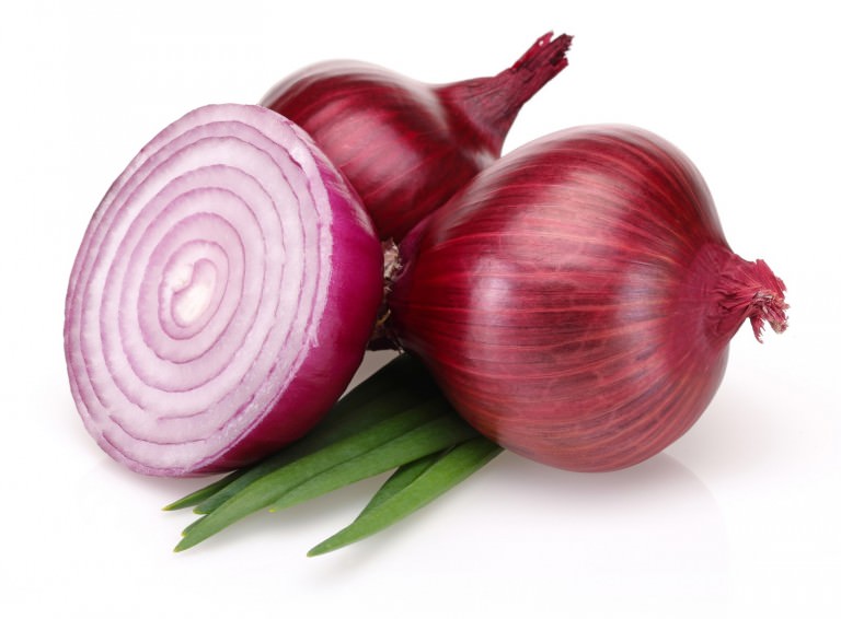 People Are Rubbing Onions On Their Faces… Has Beauty Gone Mad?