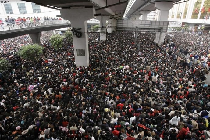 9 Amazing Photos That Show Just How Crowded China Can Get