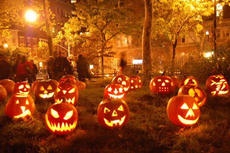 8 Mindblowing Statistics That Show Just How Popular Halloween Is